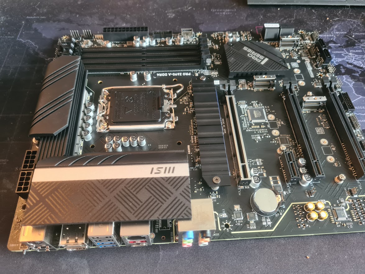 Evolution du pc. La carte mère, le processeur et les rams devenait trop vieilles pour…
