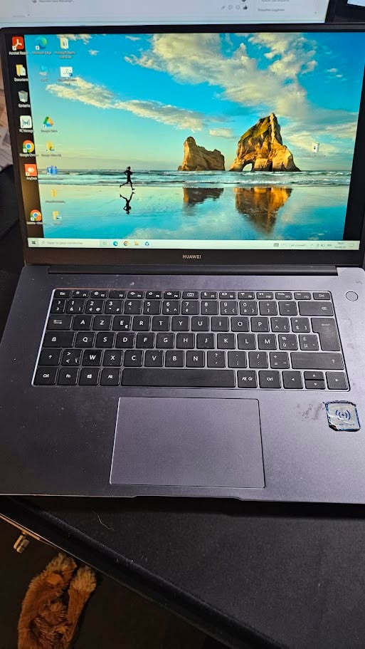 Un écran tout neuf pour ce PC portable ! 🔧🖥