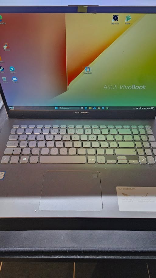 Du café sur le PC ? Voici ce qu’il faut faire (et surtout NE PAS faire)